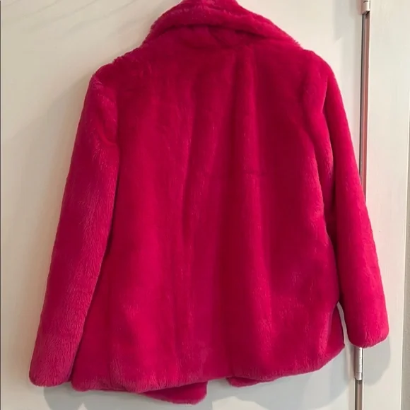 Women's Pink Faux Fur Coat - Picture 3 of 3
